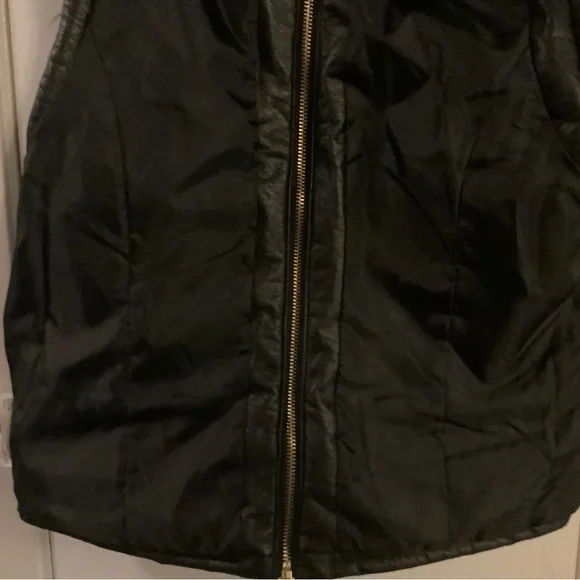 Rampage Brand - Faux fur vest, size large - Picture 8 of 11